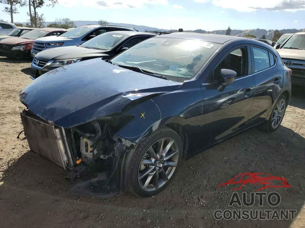 MAZDA 3 2018 - 3MZBN1M37JM227279