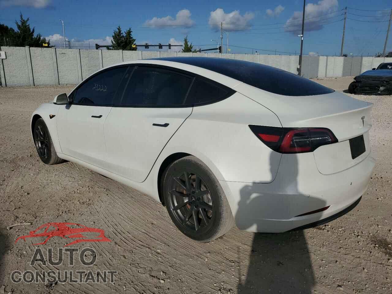 TESLA MODEL 3 2021 - 5YJ3E1EAXMF921669