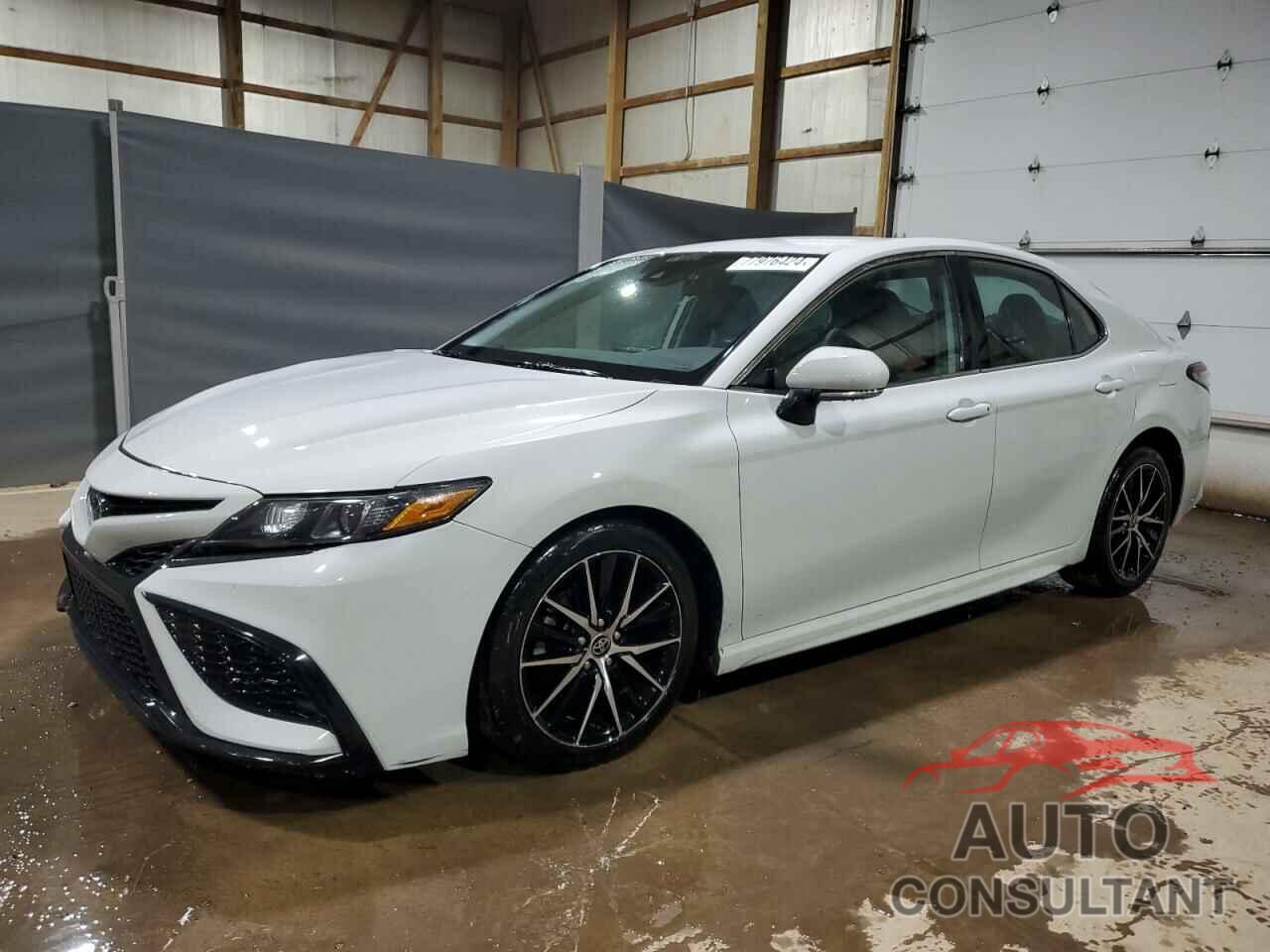 TOYOTA CAMRY 2022 - 4T1G11AK7NU017178