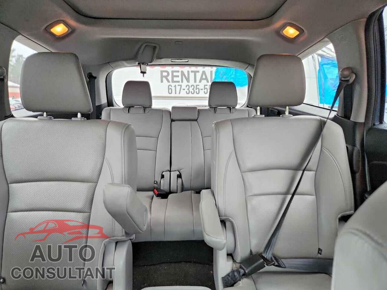 HONDA PILOT 2017 - 5FNYF6H09HB048568