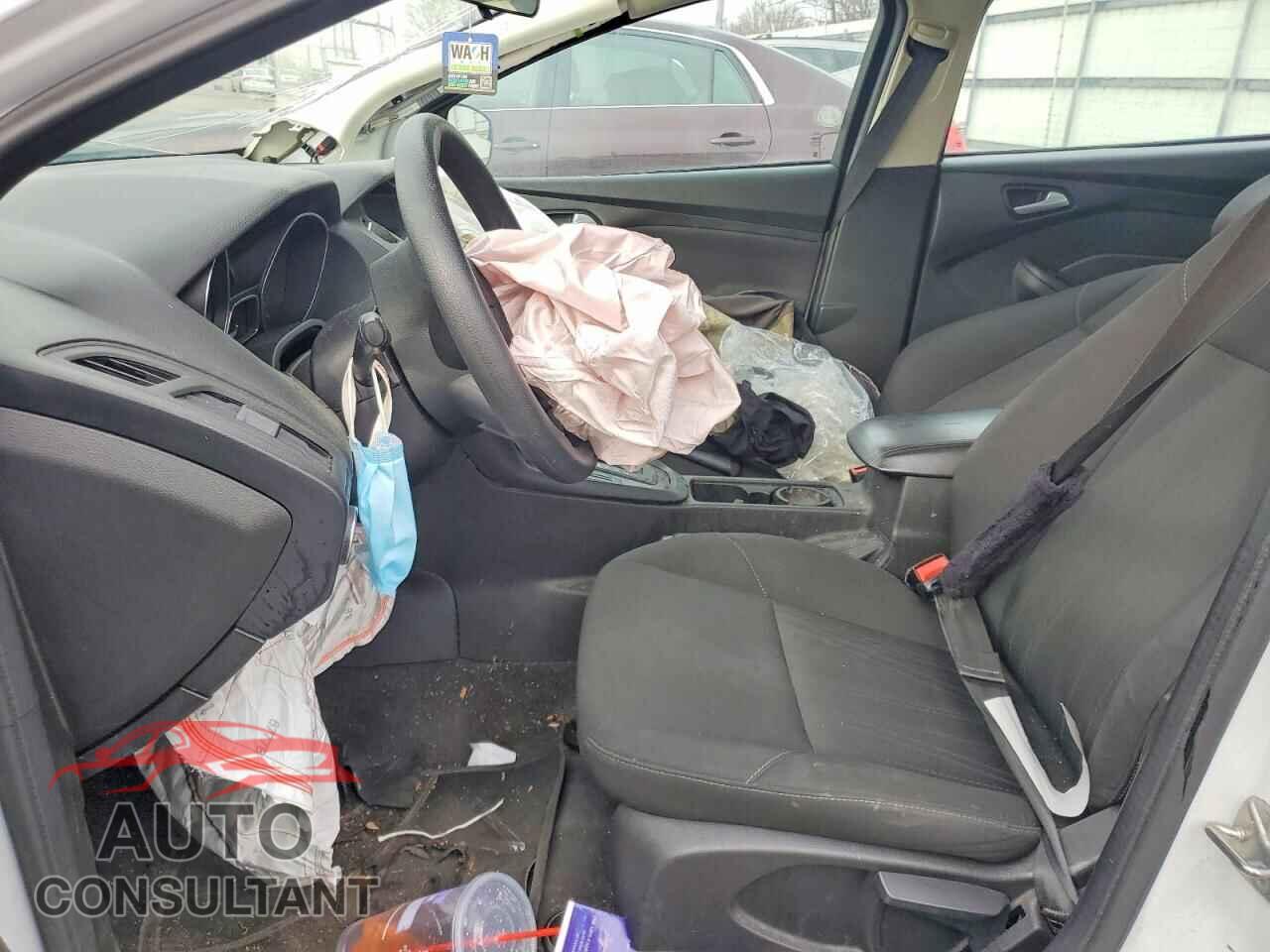 FORD FOCUS 2017 - 1FADP3F29HL224813