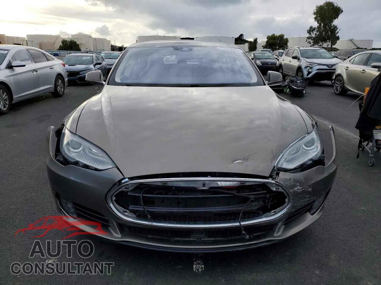 TESLA MODEL S 2015 - 5YJSA1S11FF100457