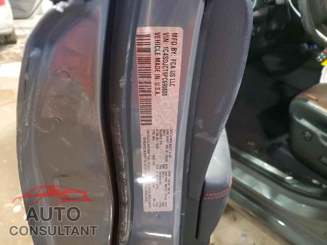DODGE DURANGO 2023 - 1C4SDJCT9PC695600