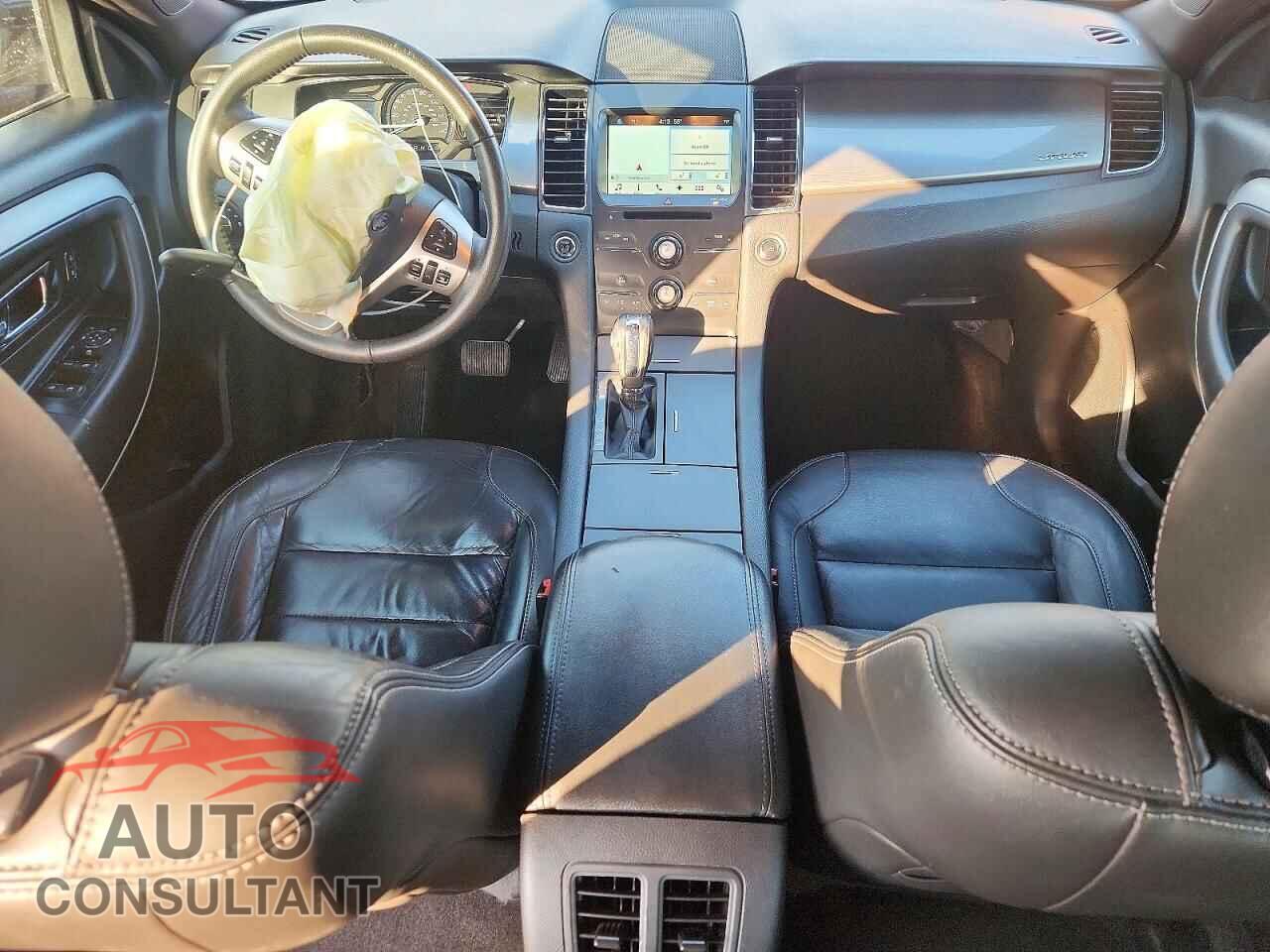 FORD TAURUS 2017 - 1FAHP2E83HG137015