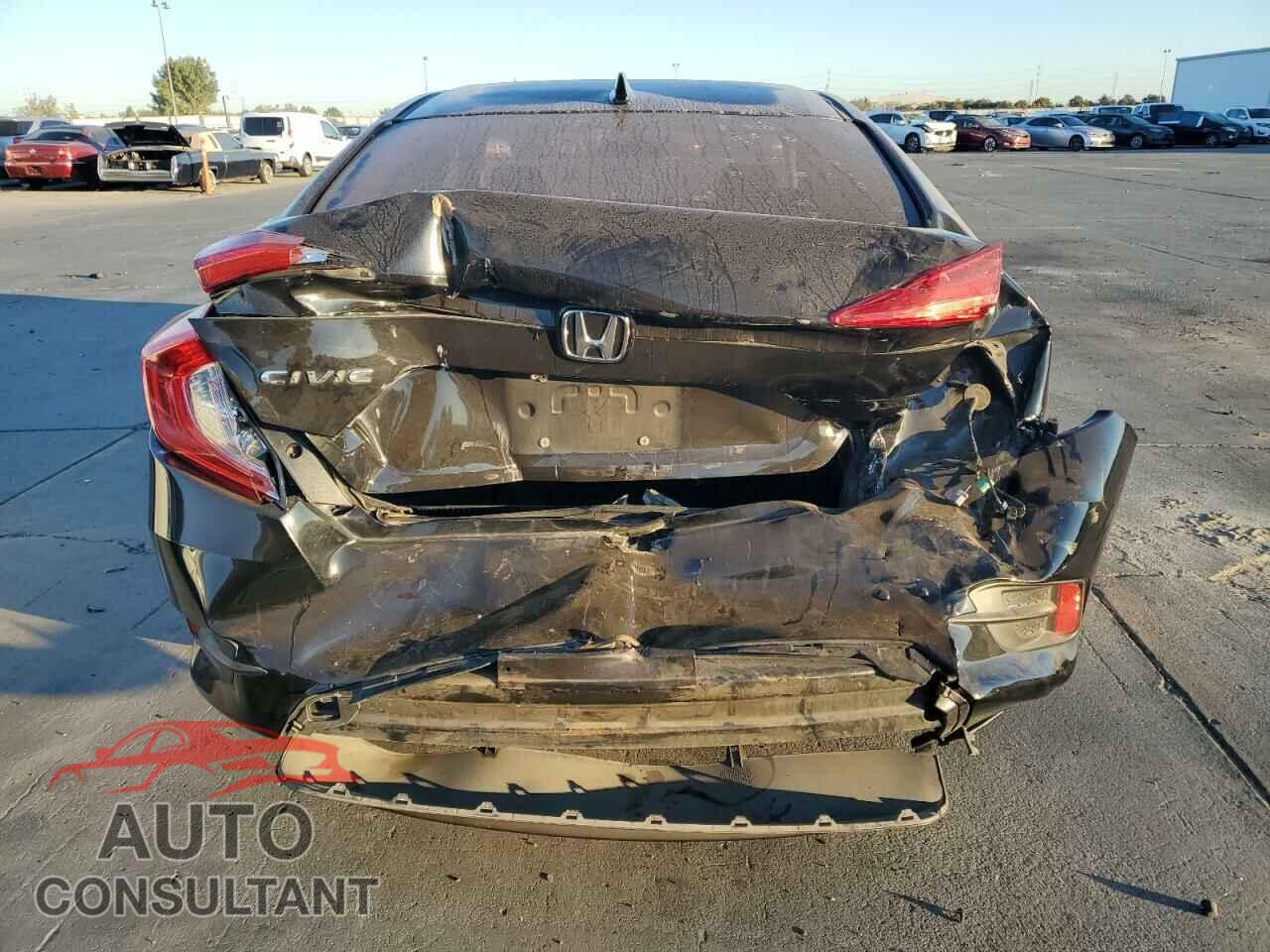 HONDA CIVIC 2018 - 2HGFC2F77JH514525