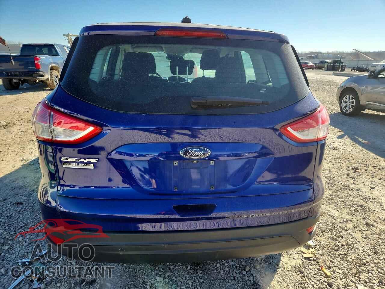 FORD ESCAPE 2016 - 1FMCU0F71GUC26357