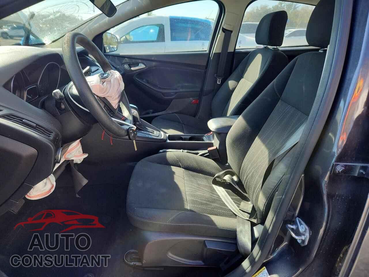 FORD FOCUS 2015 - 1FADP3F26FL304678