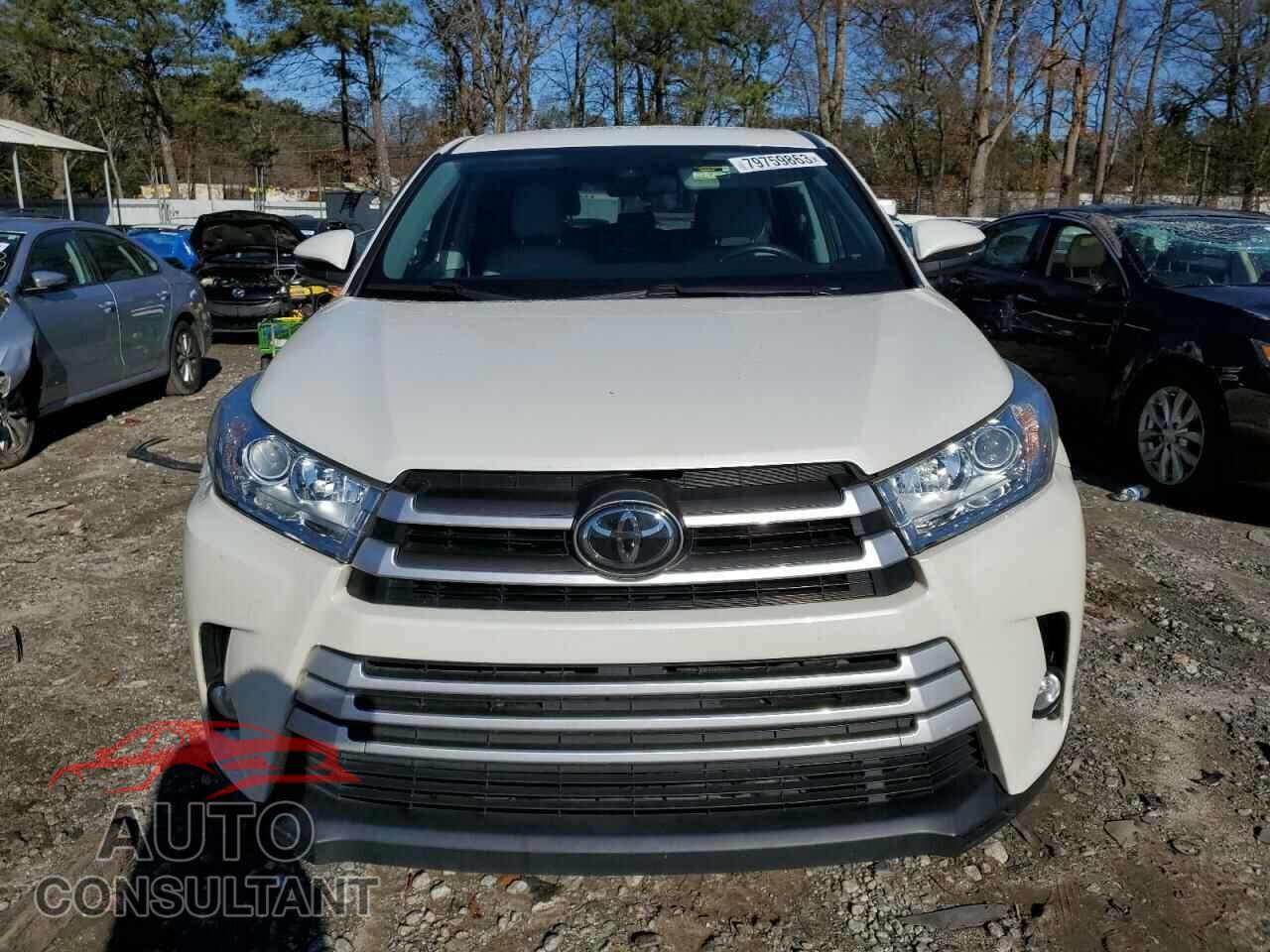 TOYOTA HIGHLANDER 2018 - 5TDZZRFH9JS244498