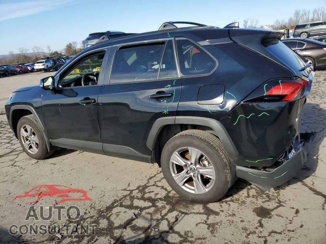 TOYOTA RAV4 2023 - JTMP1RFV5PD094902