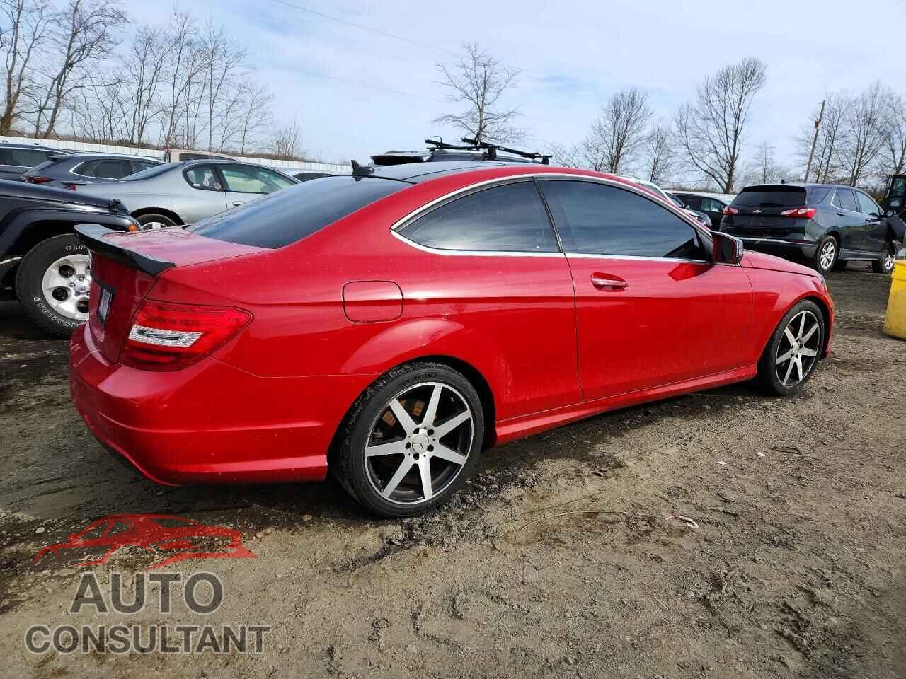 MERCEDES-BENZ C 2012 - WDDGJ4HB2CF771107