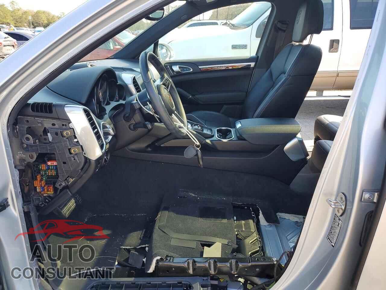 PORSCHE CAYENNE 2017 - WP1AA2A23HKA86349
