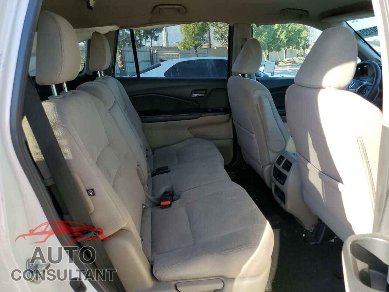 HONDA PILOT 2017 - 5FNYF5H3XHB033307