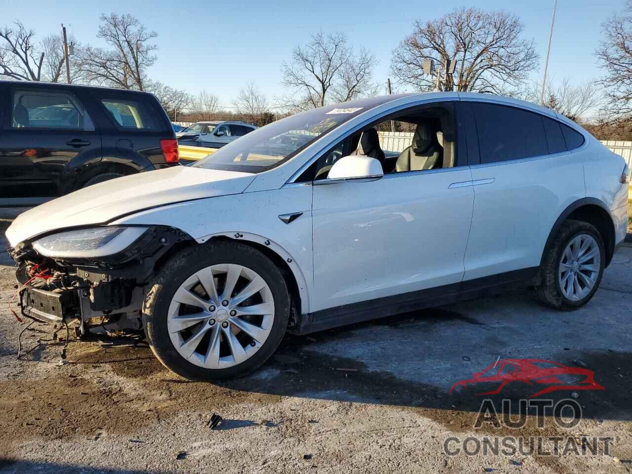 TESLA MODEL X 2018 - 5YJXCBE2XJF126560