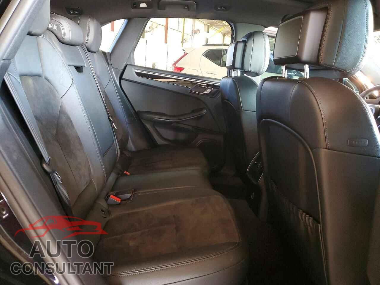 PORSCHE MACAN 2018 - WP1AB2A58JLB38713