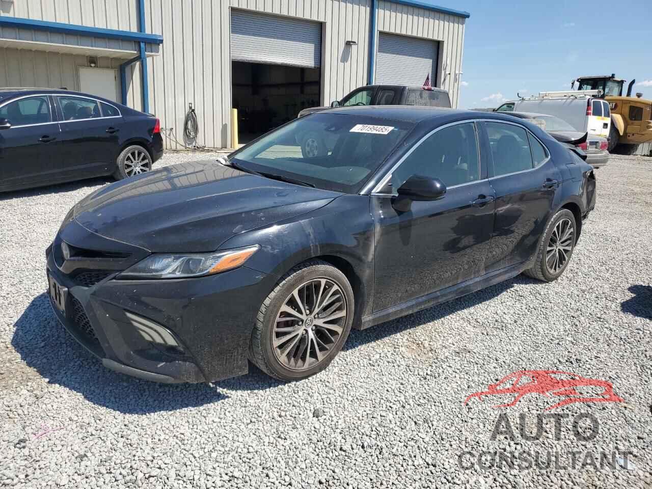 TOYOTA CAMRY 2018 - JTNB11HK3J3003732