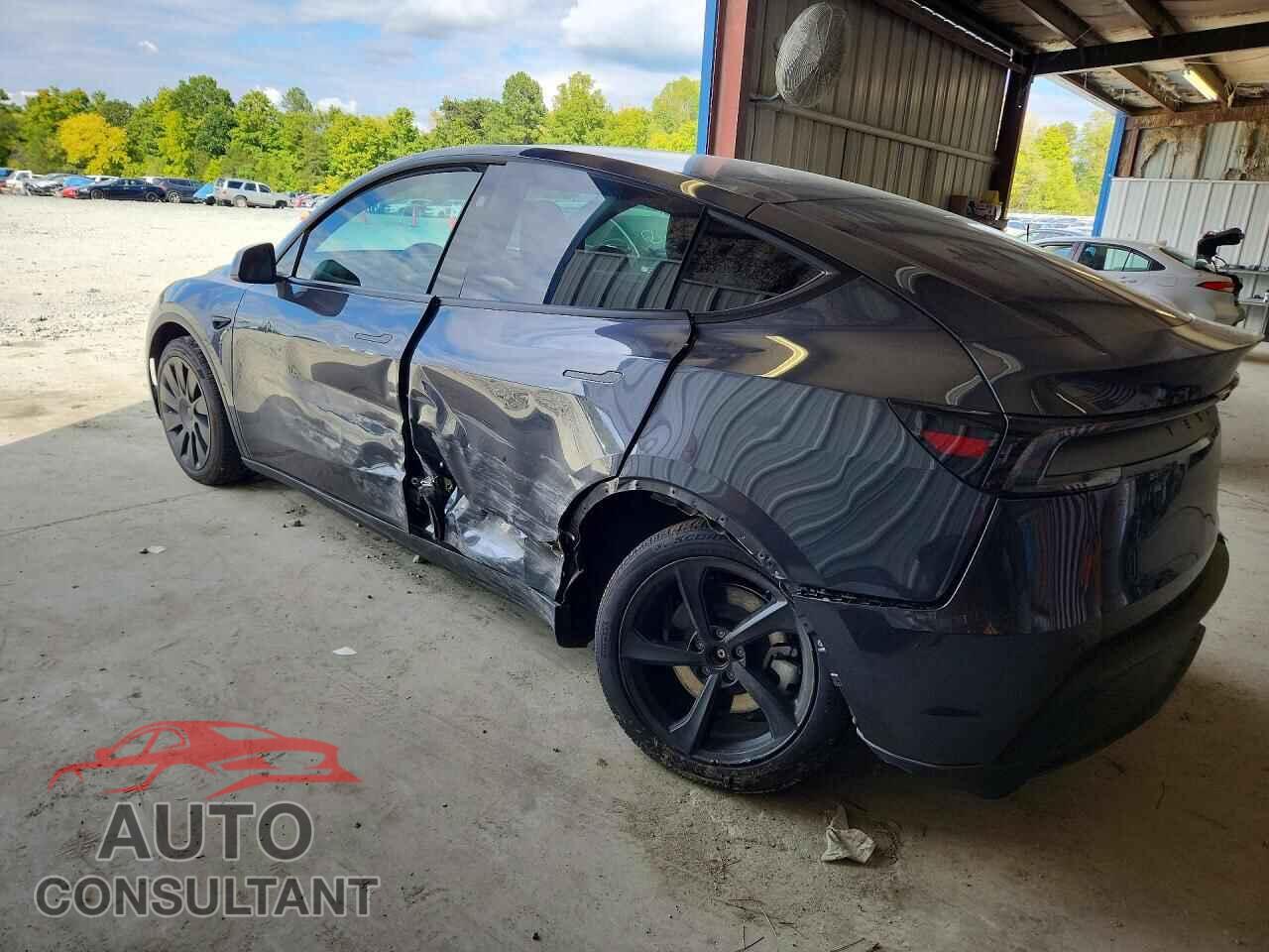 TESLA MODEL Y 2026 - 7SAYGDEE2TA391443