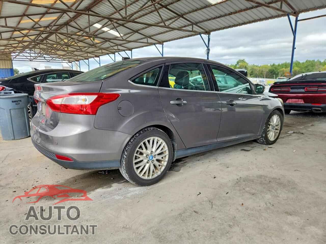 FORD FOCUS 2012 - 1FAHP3H28CL200638
