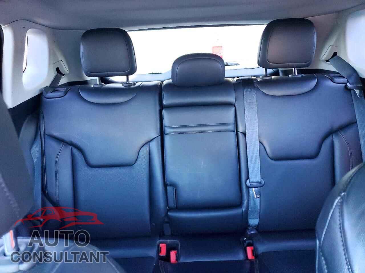 JEEP COMPASS 2017 - 3C4NJDCB4HT642100