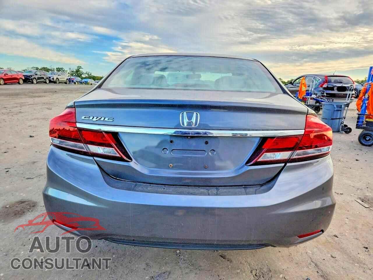 HONDA CIVIC 2013 - 2HGFB2F50DH598564