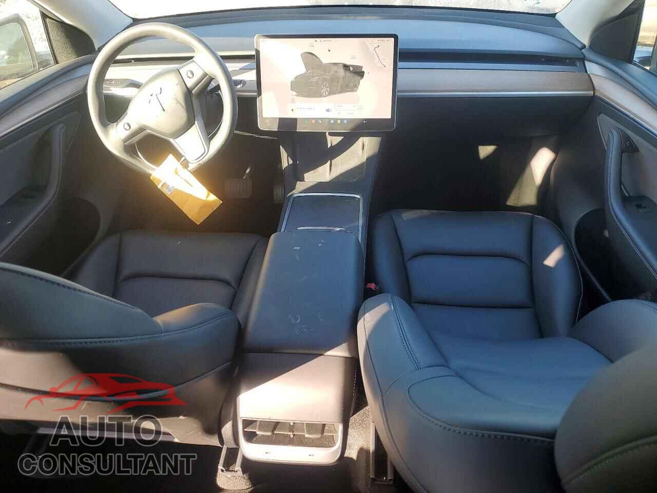 TESLA MODEL Y 2024 - 7SAYGDEE1RF032502