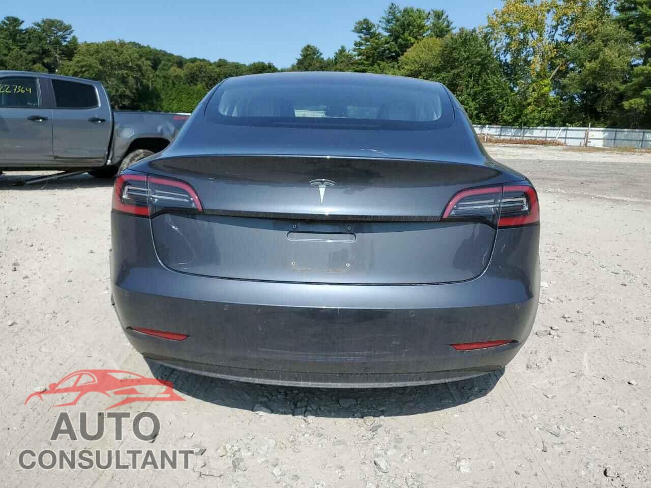 TESLA MODEL 3 2018 - 5YJ3E1EA7JF017757
