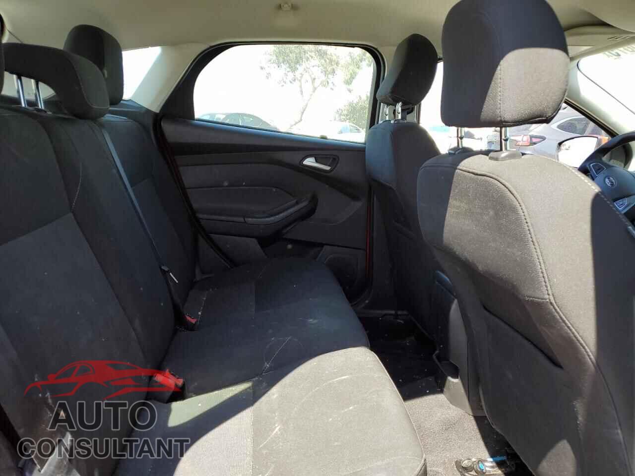 FORD FOCUS 2017 - 1FADP3K28HL248865