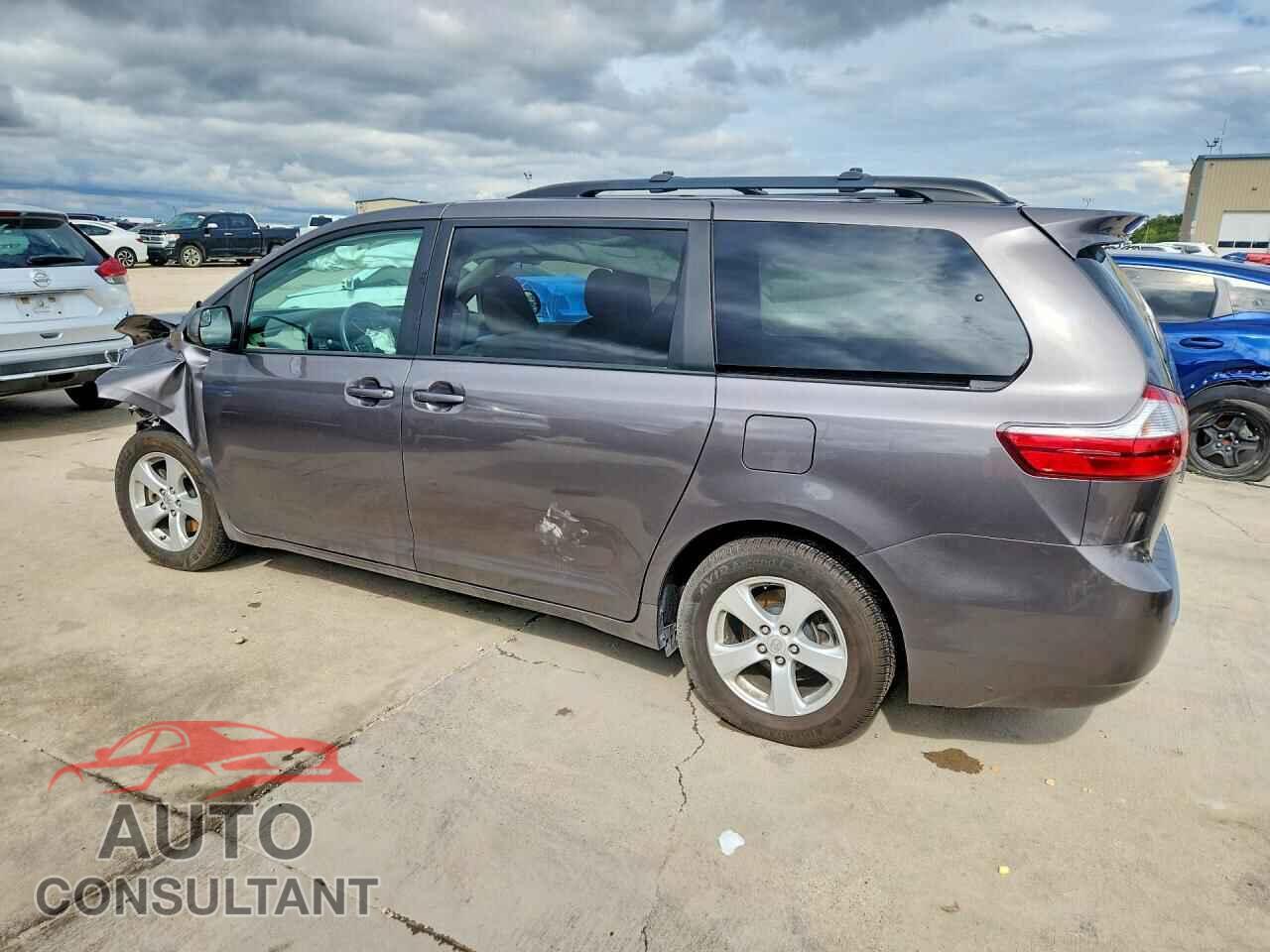 TOYOTA SIENNA 2017 - 5TDKZ3DC2HS826541