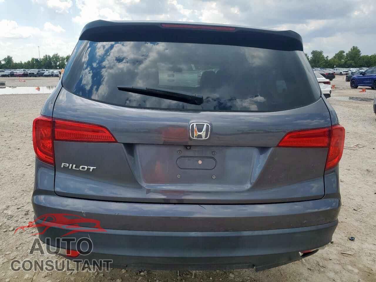 HONDA PILOT 2017 - 5FNYF5H19HB044894