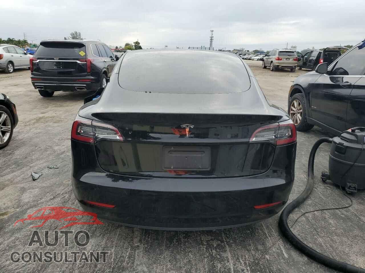 TESLA MODEL 3 2023 - 5YJ3E1EA9PF438226