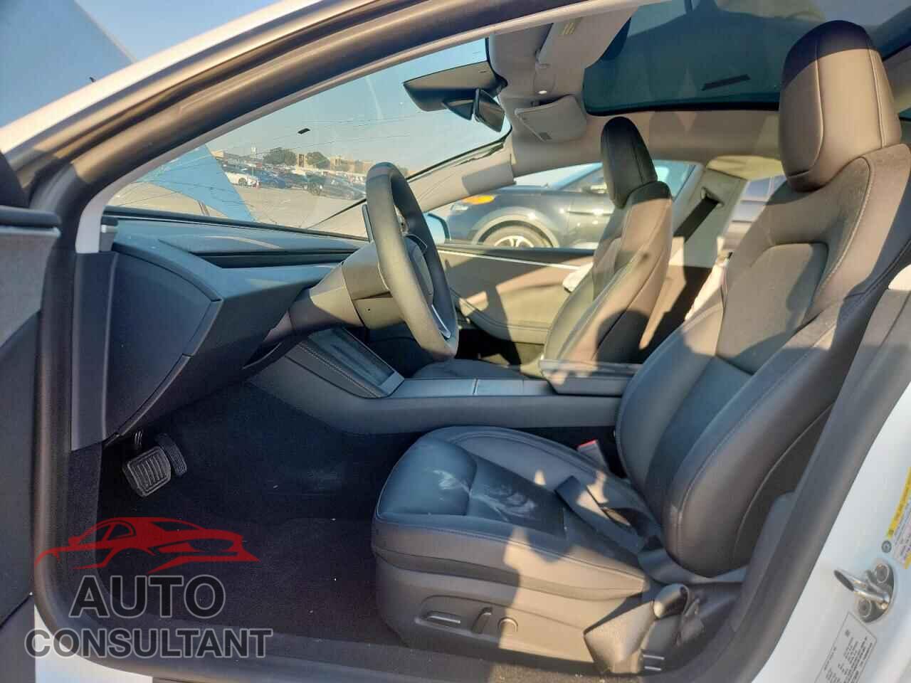 TESLA MODEL 3 2024 - 5YJ3E1EA3RF730280