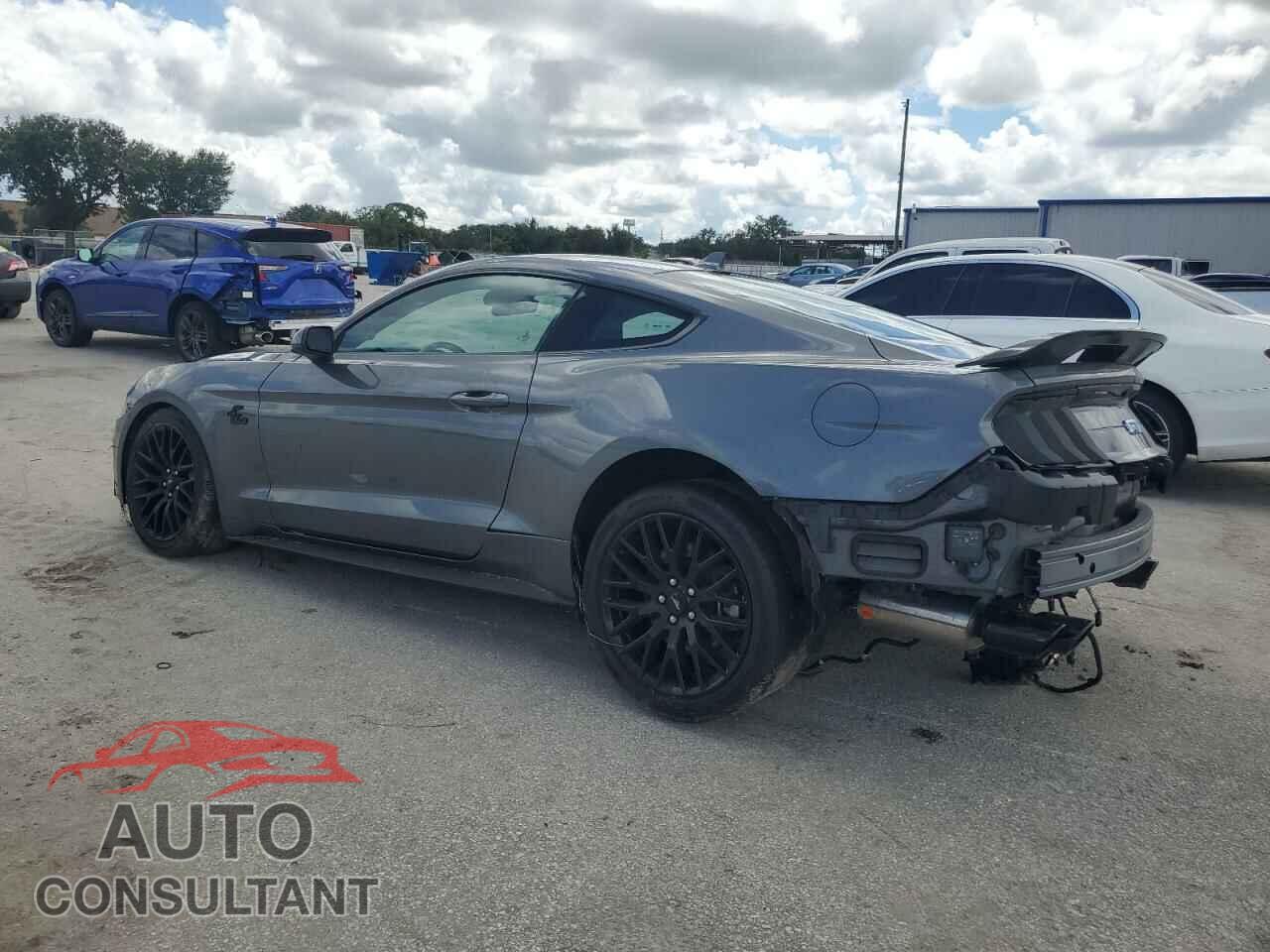 FORD MUSTANG 2021 - 1FA6P8CF1M5158009