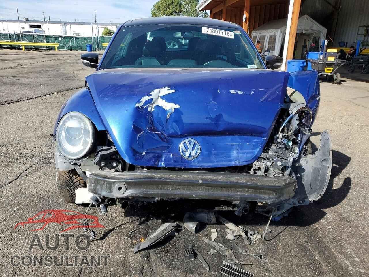 VOLKSWAGEN BEETLE 2013 - 3VWVA7AT1DM618593