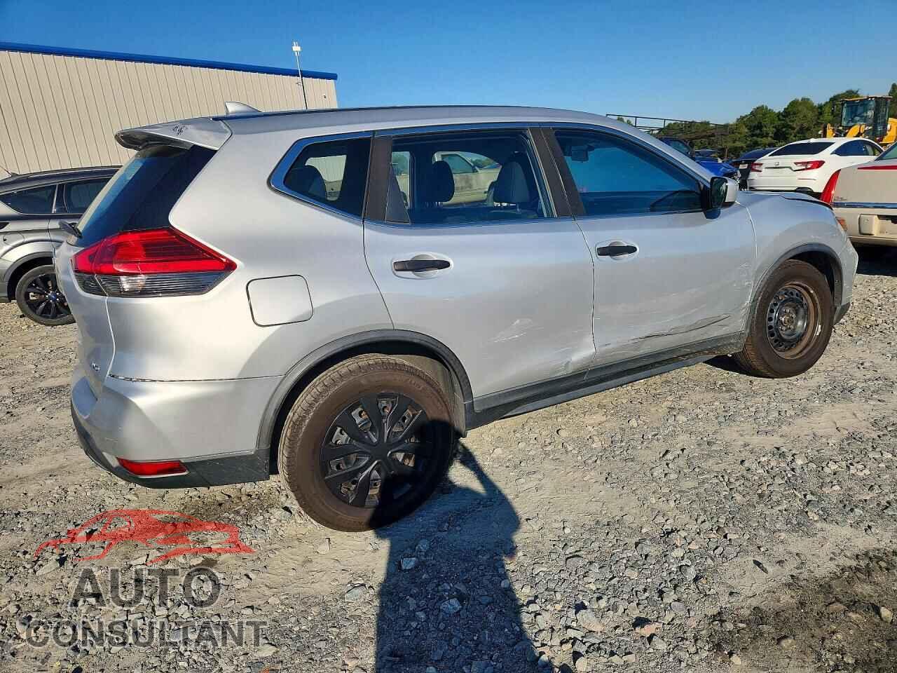 NISSAN ROGUE 2017 - KNMAT2MV0HP514995