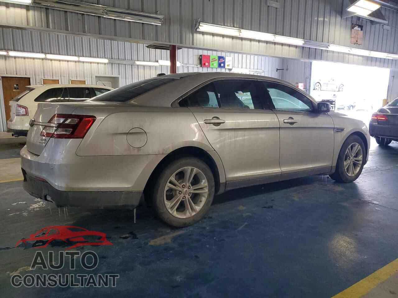 FORD TAURUS 2015 - 1FAHP2E88FG125553