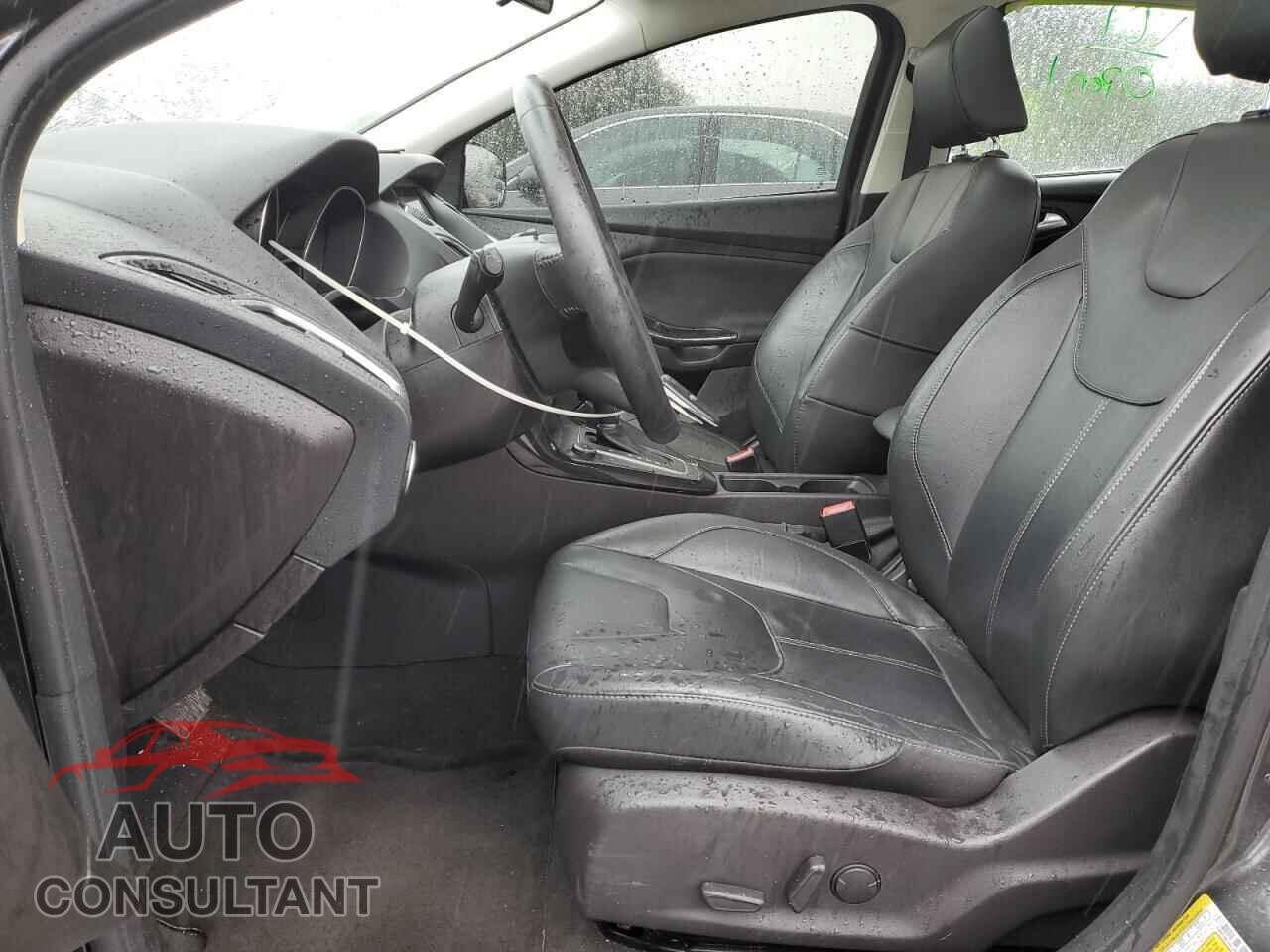 FORD FOCUS 2016 - 1FADP3N24GL303516
