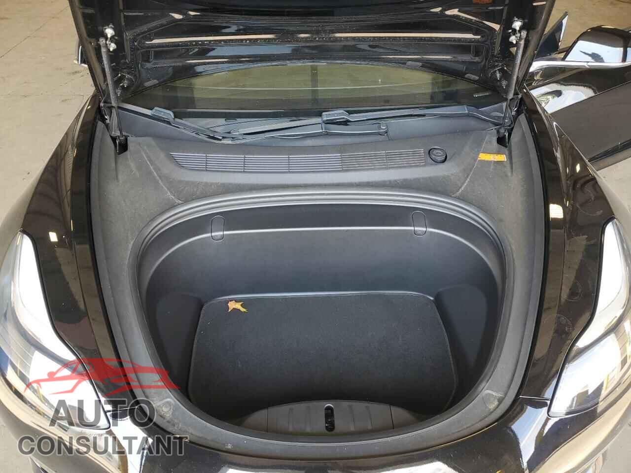 TESLA MODEL 3 2018 - 5YJ3E1EAXJF152280