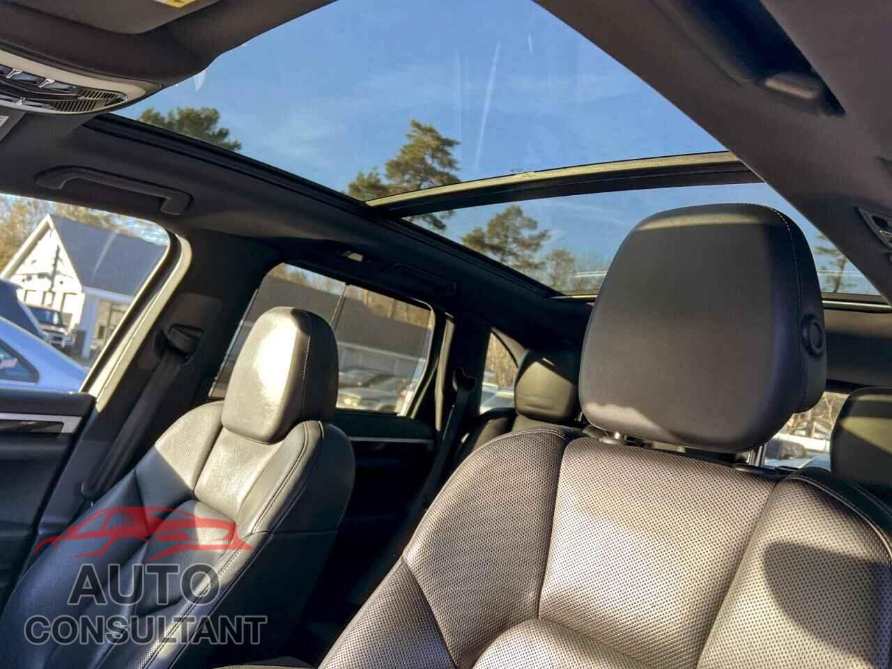 PORSCHE CAYENNE 2016 - WP1AB2A25GLA93079