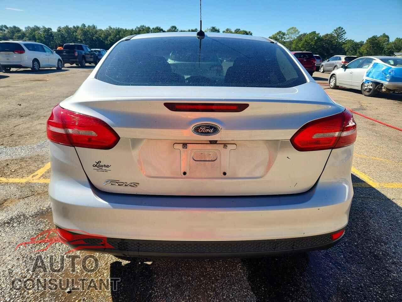 FORD FOCUS 2018 - 1FADP3E2XJL312213