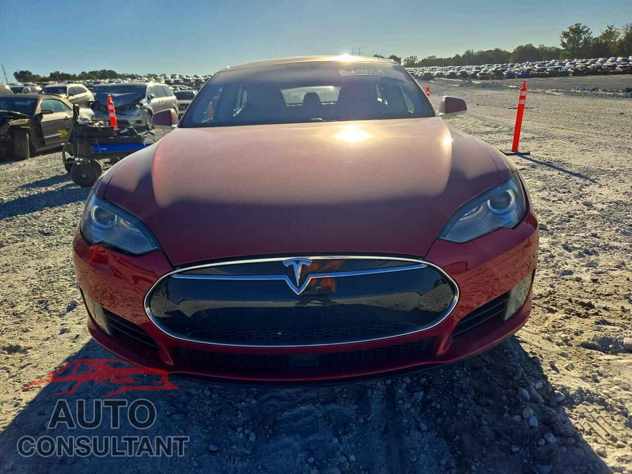TESLA MODEL S 2015 - 5YJSA1E14FF104174