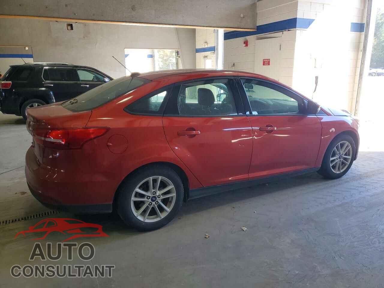 FORD FOCUS 2018 - 1FADP3FE3JL256883