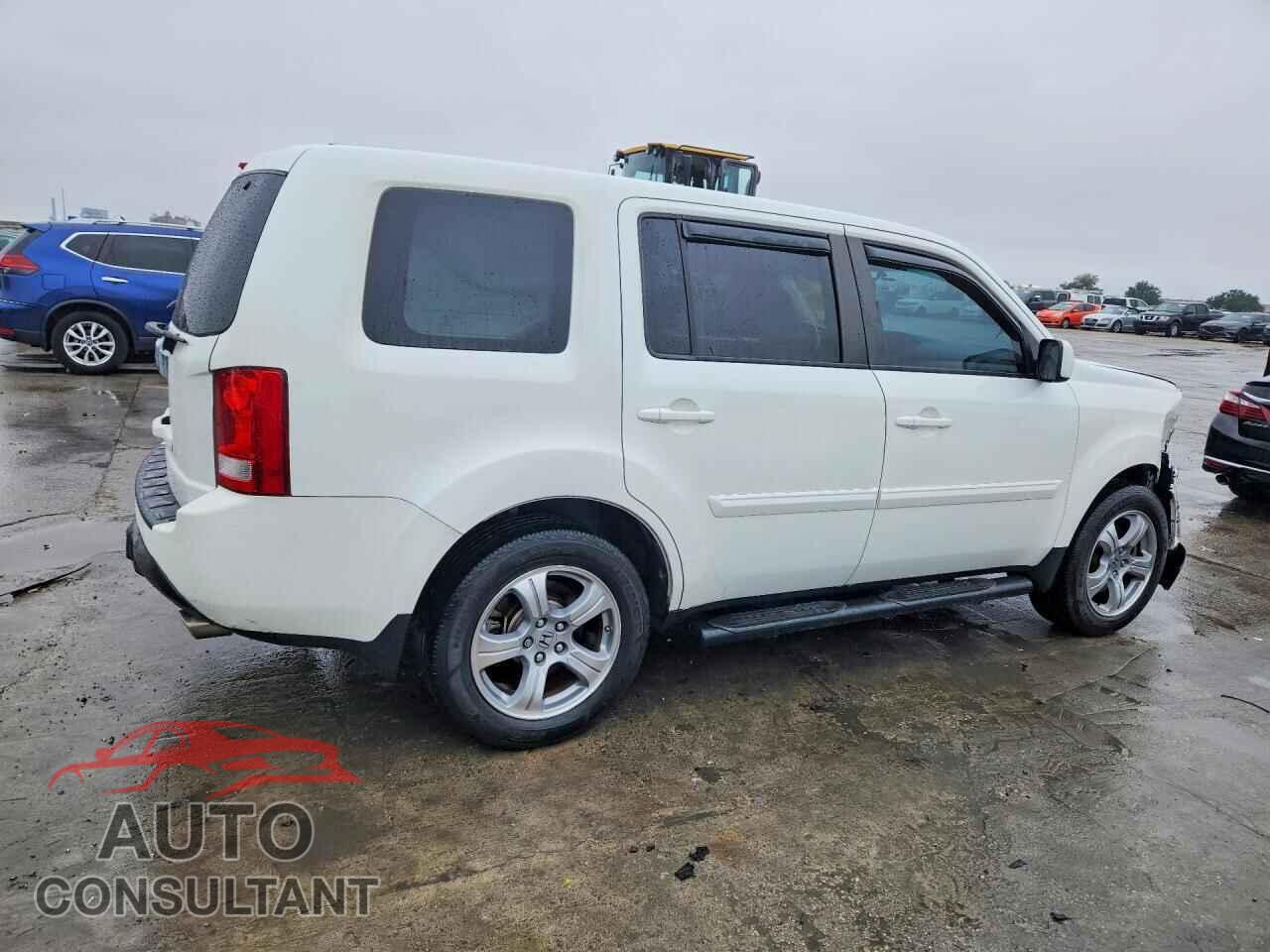 HONDA PILOT 2015 - 5FNYF3H41FB021301