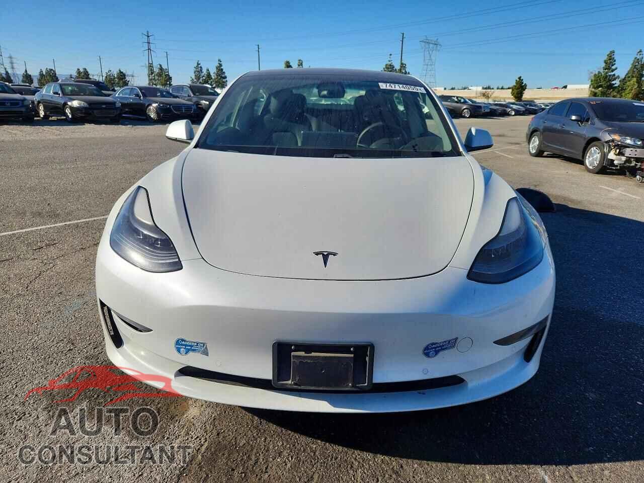 TESLA MODEL 3 2021 - 5YJ3E1EA4MF871562