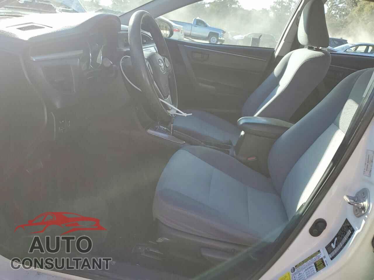 TOYOTA COROLLA 2015 - 2T1BURHEXFC330065