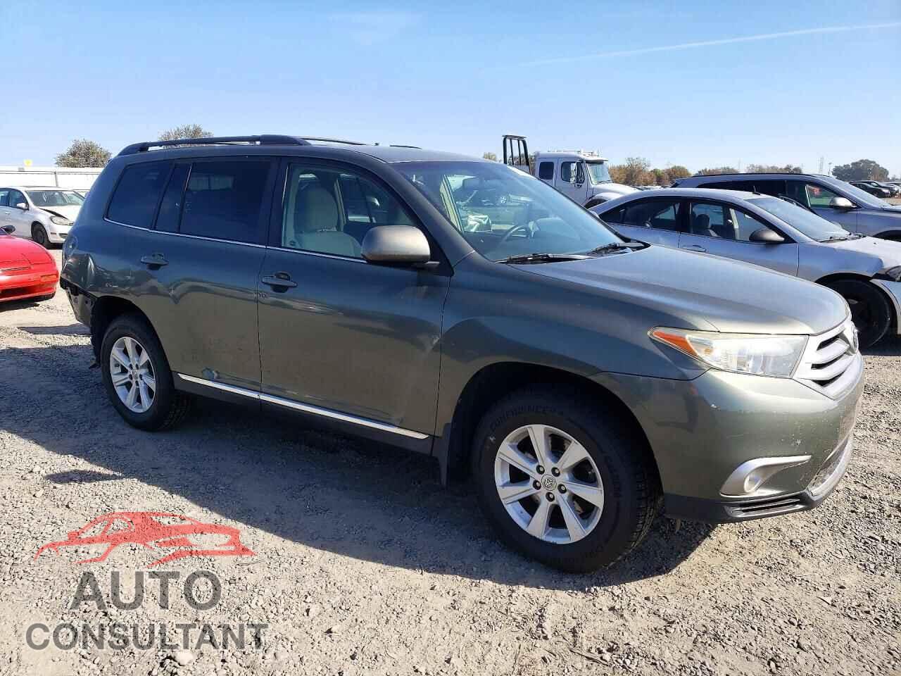 TOYOTA HIGHLANDER 2013 - 5TDBK3EH8DS184996
