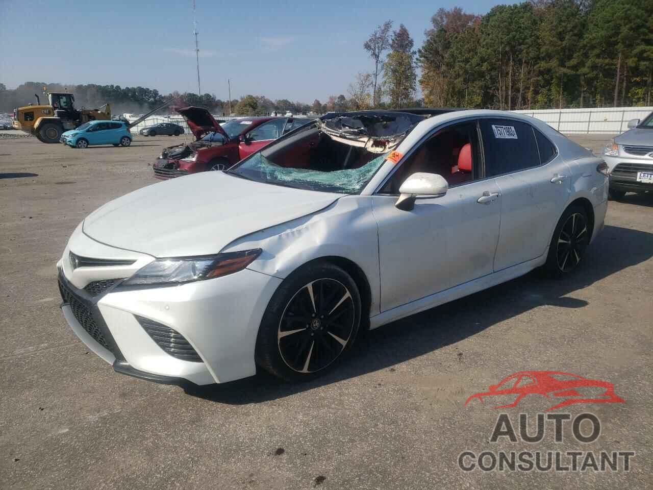 TOYOTA CAMRY 2018 - 4T1B61HK3JU658078
