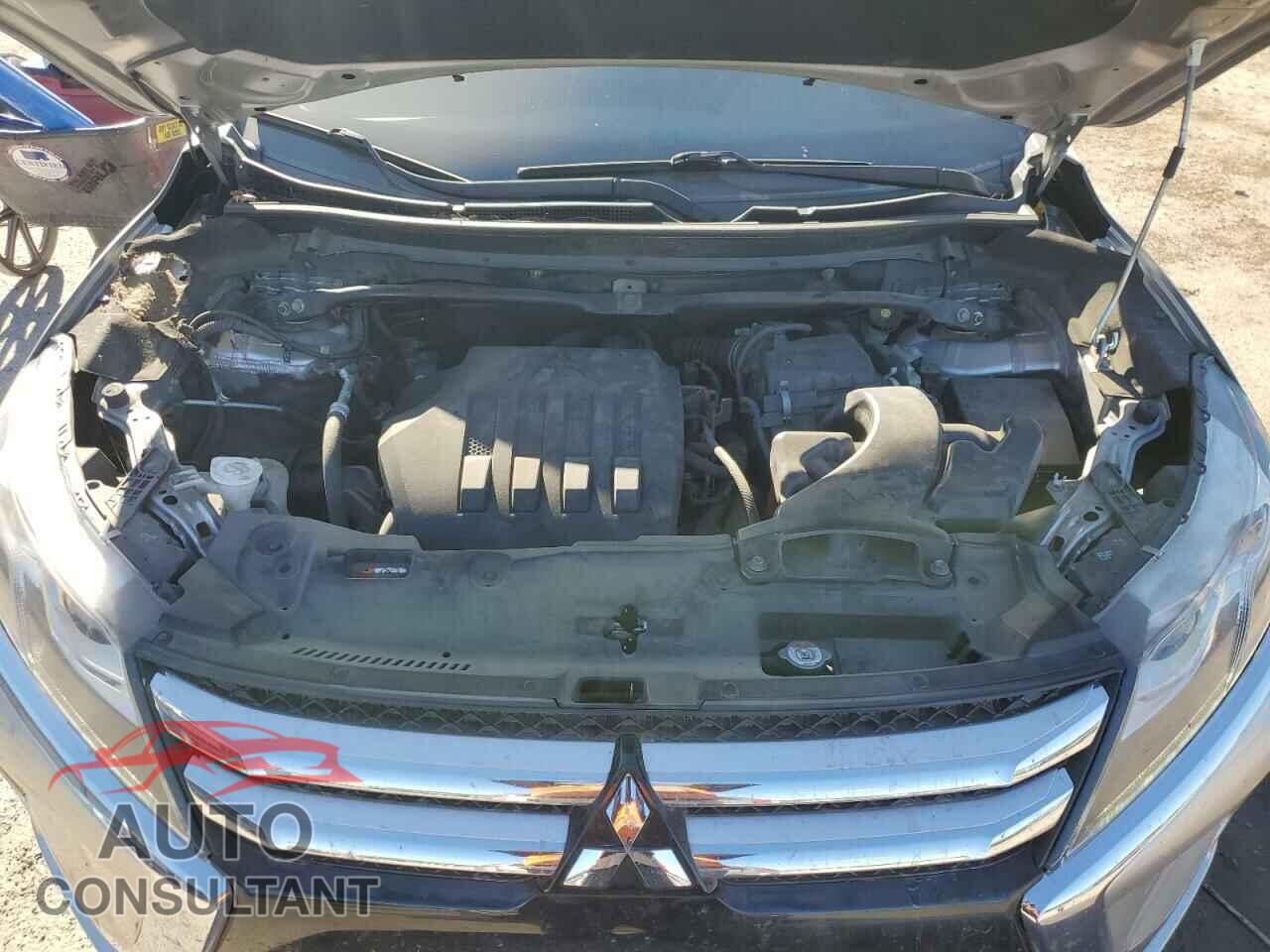 MITSUBISHI ECLIPSE 2018 - JA4AT5AA7JZ040471