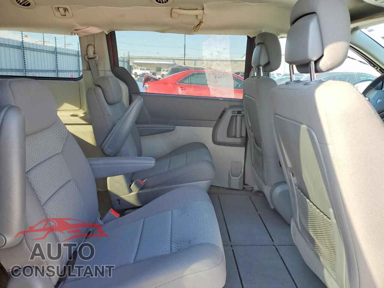 DODGE CARAVAN 2010 - 2D4RN4DE9AR498361