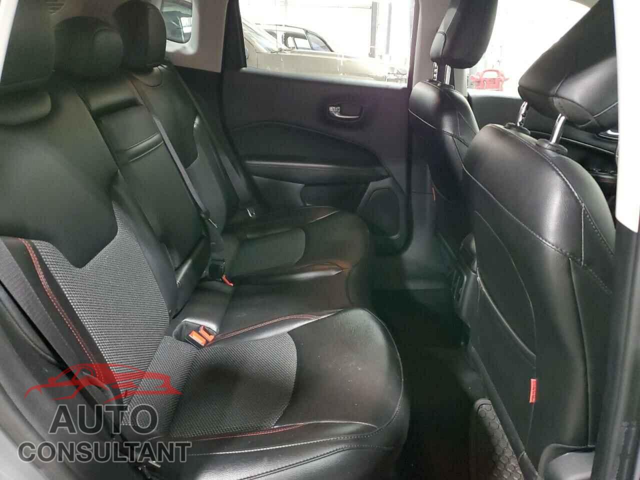 JEEP COMPASS 2020 - 3C4NJDDB1LT106633