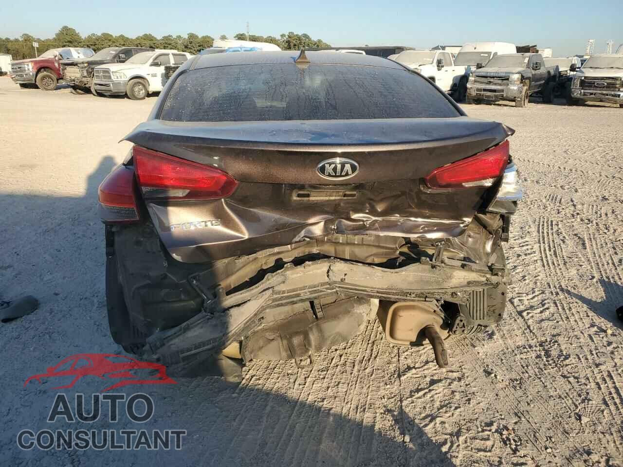 KIA FORTE 2017 - 3KPFK4A74HE080624