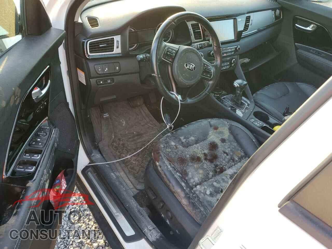 KIA NIRO 2017 - KNDCE3LC8H5043473